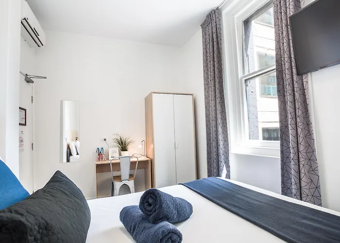 Nomads Sydney Hostel